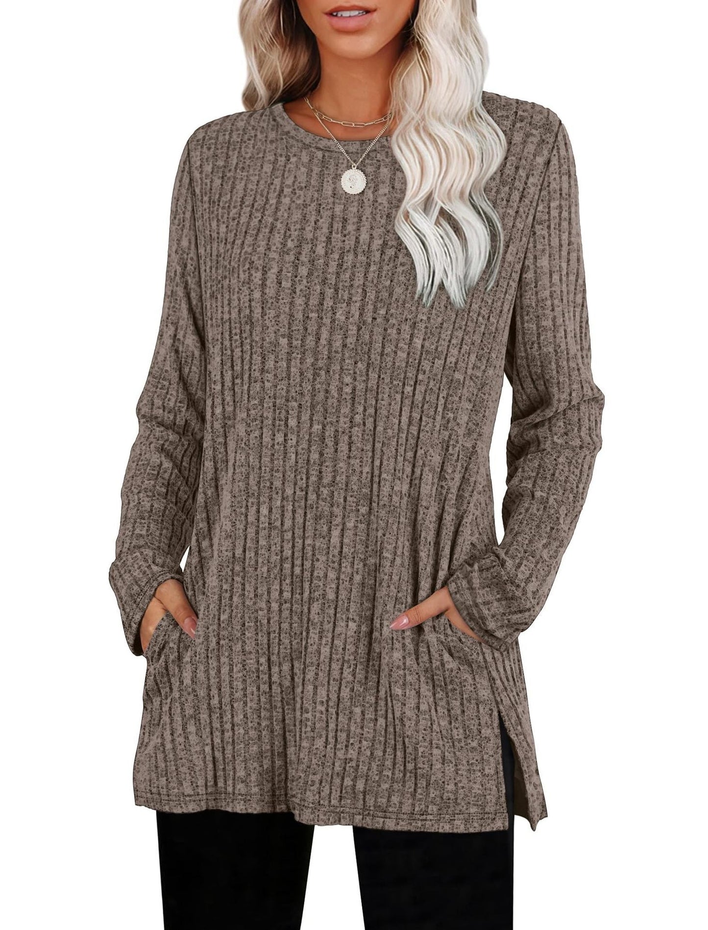 Lockerer Pullover aus geripptem Strickstoff mit Taschen