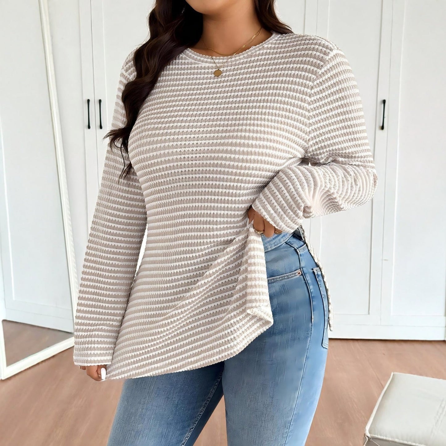 Übergrößen Pullover mit Rundhalsausschnitt und gerippter Struktur