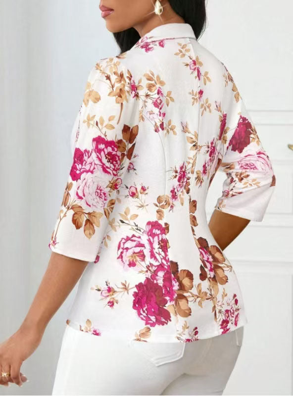 Taillierter Blazer mit floraler Struktur und Reverskragen