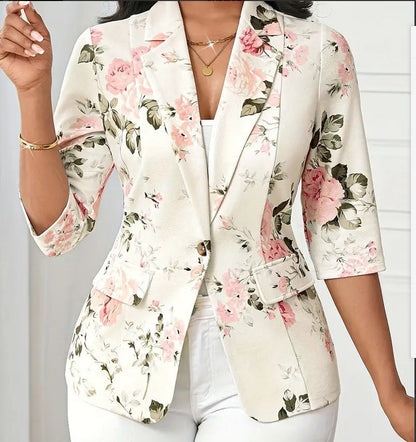 Taillierter Blazer mit floraler Struktur und Reverskragen