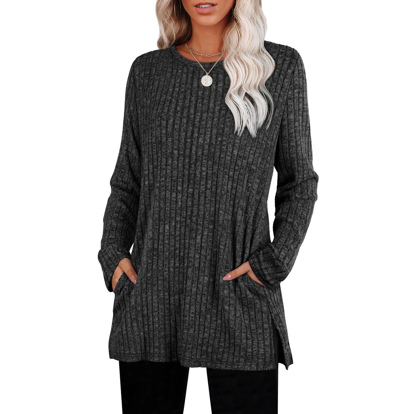 Lockerer Pullover aus geripptem Strickstoff mit Taschen