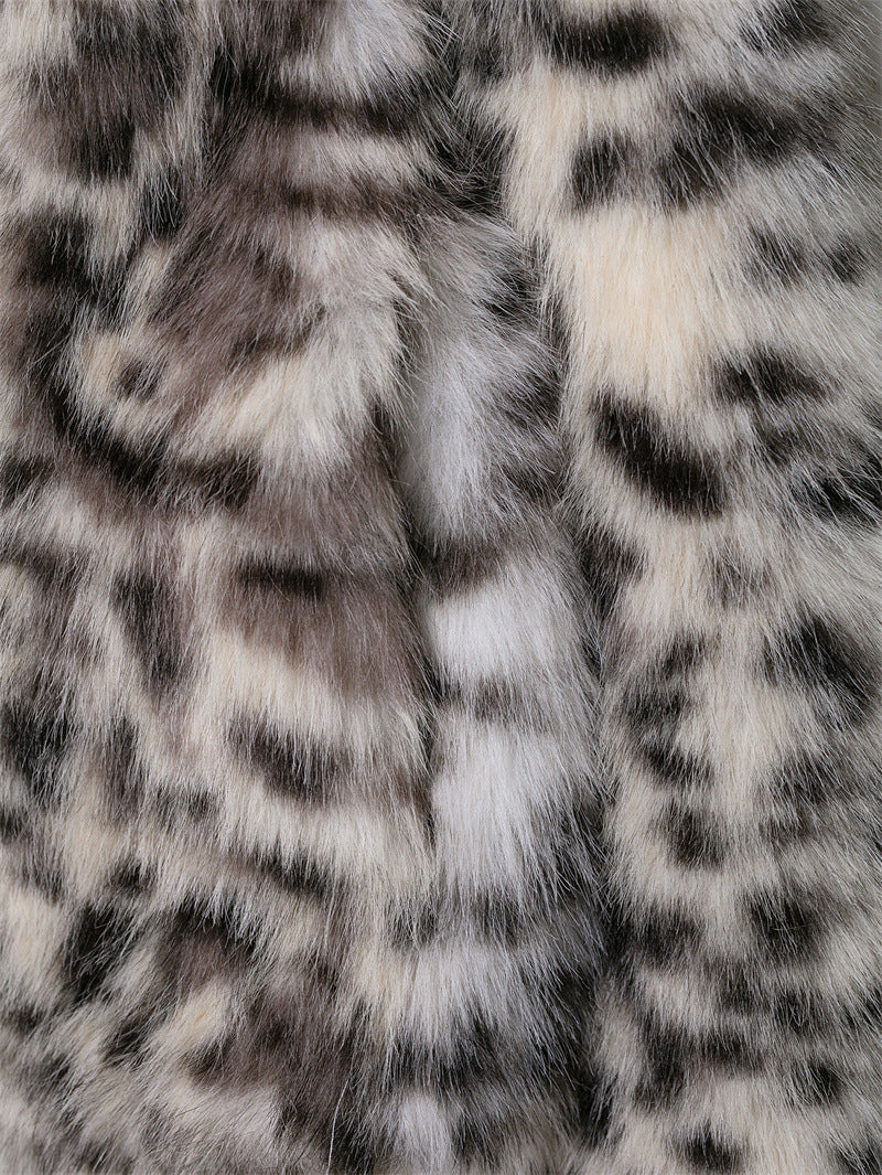 Faux-Fur Jacke mit Reverskragen und Punktemuster