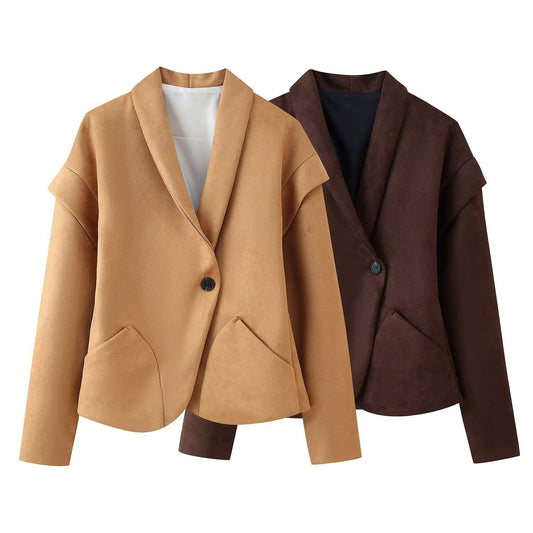 Ein-Knopf Kurzjacke mit asymmetrischem Schnitt und Schulterdetail